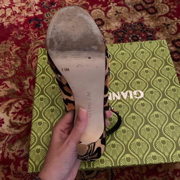 Leopard print heels - Picture 7 of 8